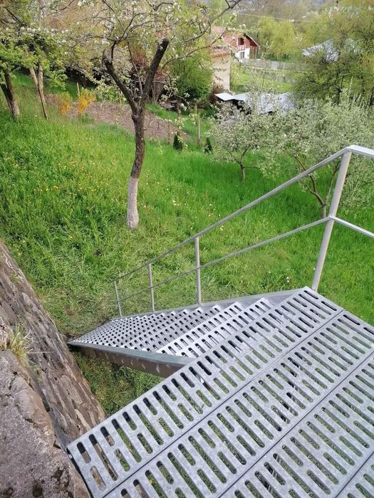 Scara metalica zincată