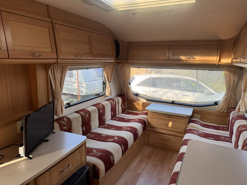 Продавам каравана Available Dart 470-2