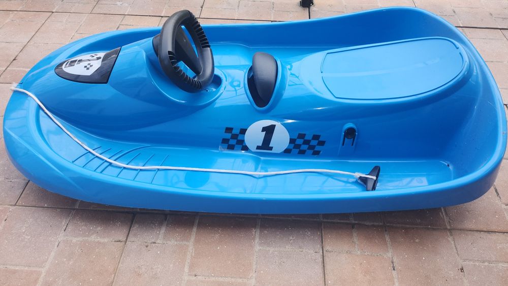 Bob cu volan și frână