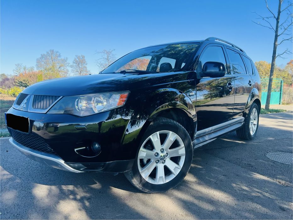 Mitsubishi Outlander 7locuri 2.0D 2009 4X4 Oferta pana 26.11!!!