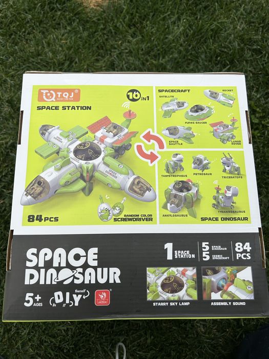 Set transformers - dinozauri - nave spatiale - baza