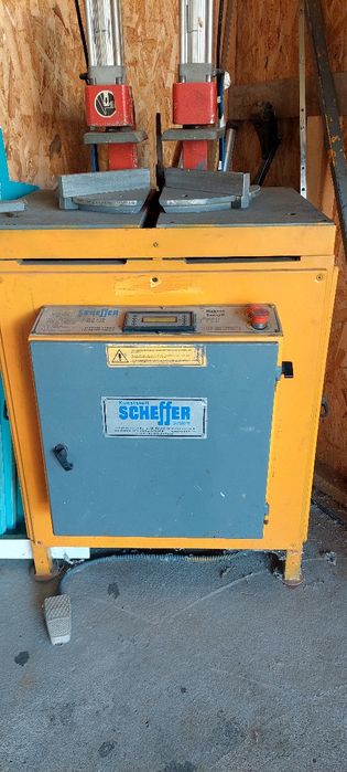 Vând mașină lipit pvc