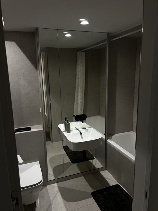 Apartament 3 camere 2 bai de inchiriat Cortina Academy Cotroceni.