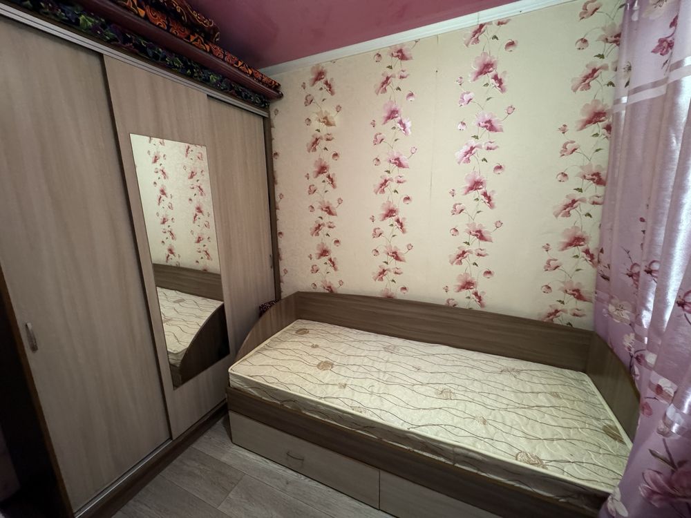 Продаётся шкаф и кровать