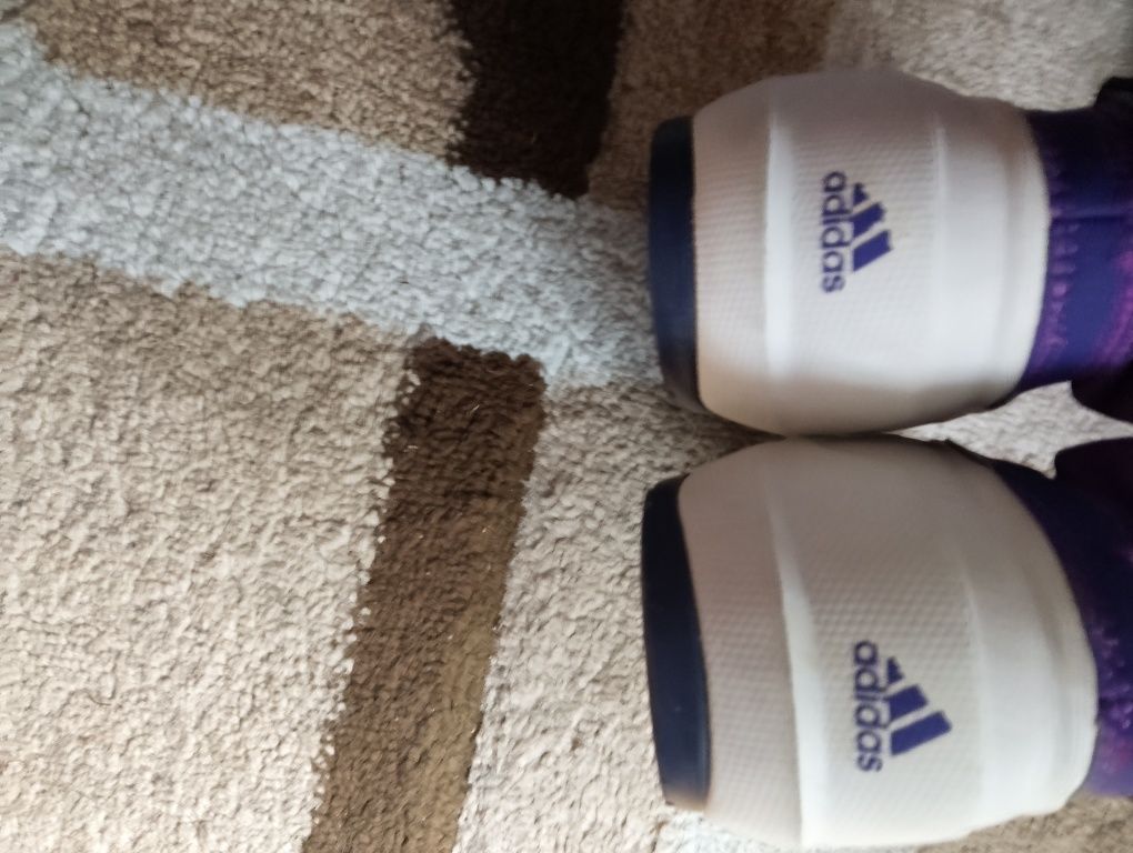 Маратонки и ботуши Adidas