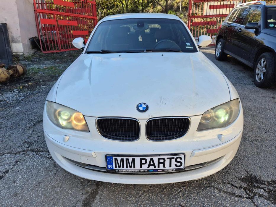 BMW E87 118D 143кс ксенон черен таван  ръчка НА ЧАСТИ!