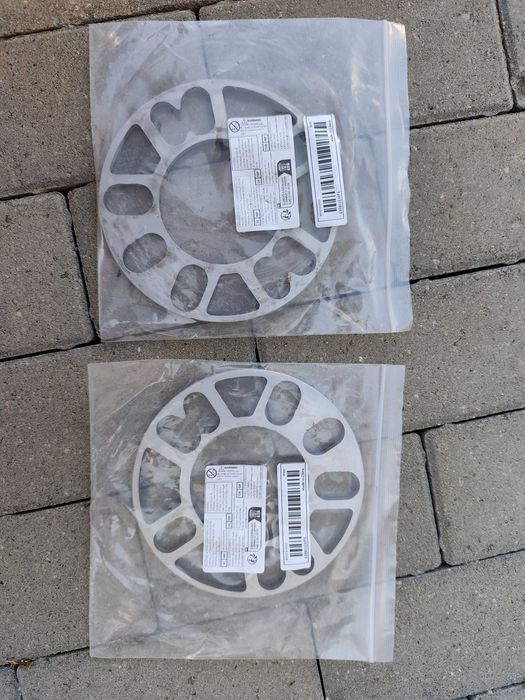 Distantiere universale de 8mm 2 buc - 150 noi!