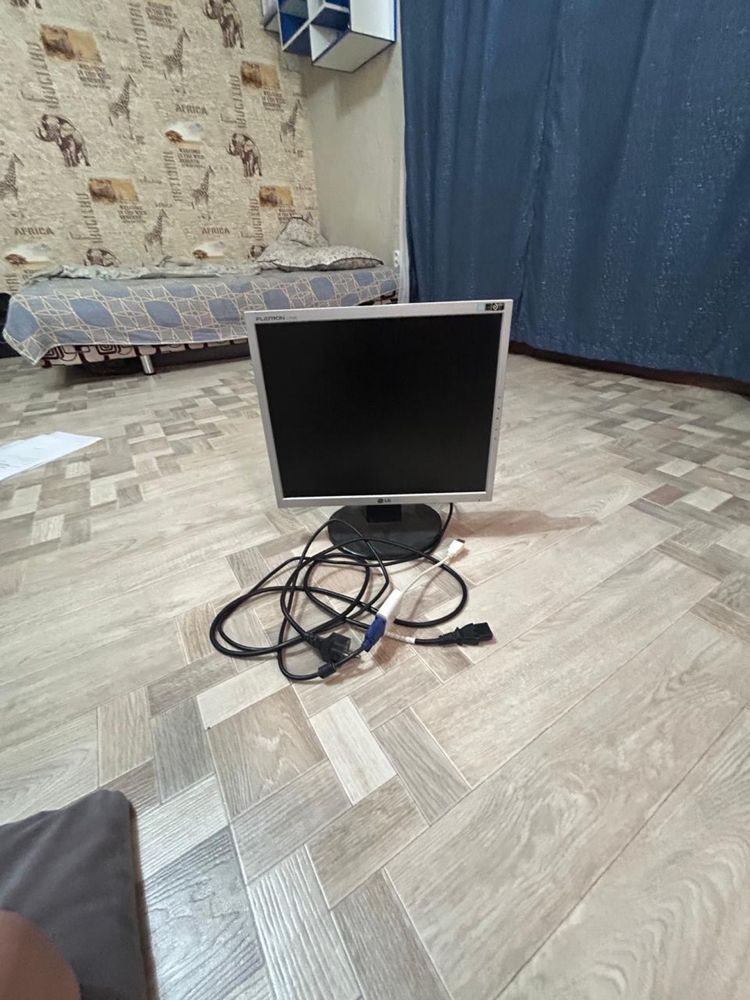 Монитор рабочий продам