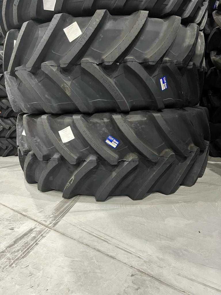 710/70r42 LICHIDARE STOC anvelope de tractor john deere 8270r