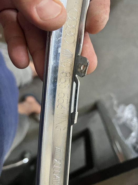 Ornament crom dreapta bara spate Audi A8 an 2018-2022