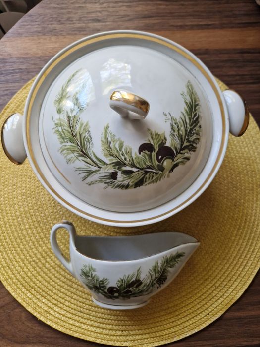 Супница и соусница