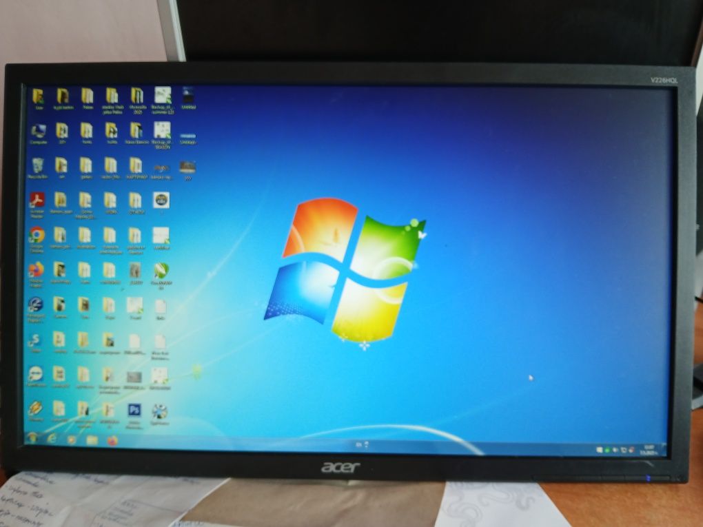 Широкоекранен LCD монитор ACER V226HQL