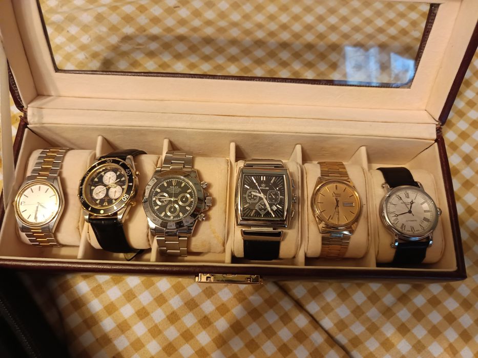 Vând ceasuri automatice și electronice