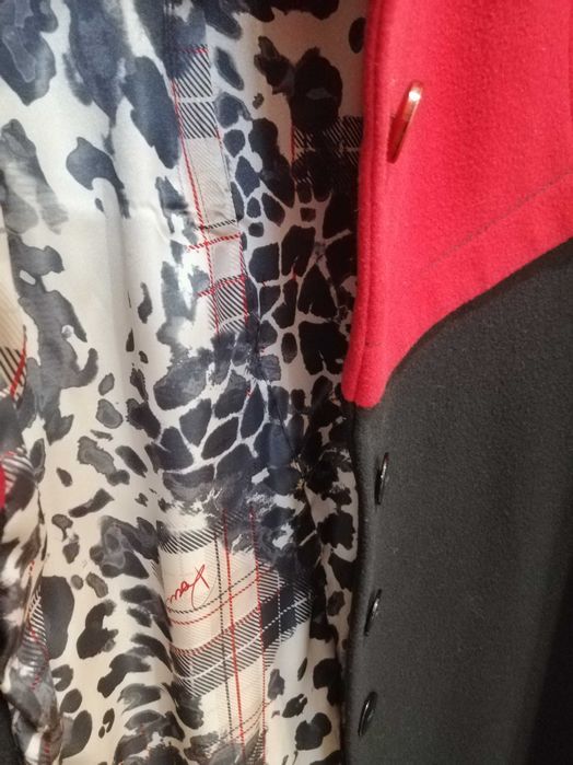 Продавам палто чиста вълна марка Роси