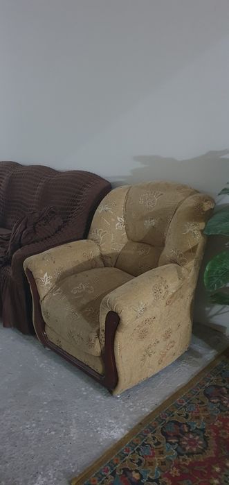 Продаётся  диван и кресла  2 мил сӯм