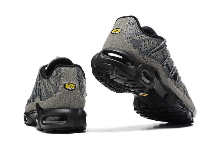 Нови мъжки маратонки Nike Air Max Plus Utility 'Wolf Grey Black
