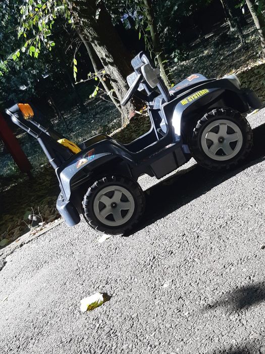 Vand mașinuță electrică adusa din italia doar 1 zi de functionare