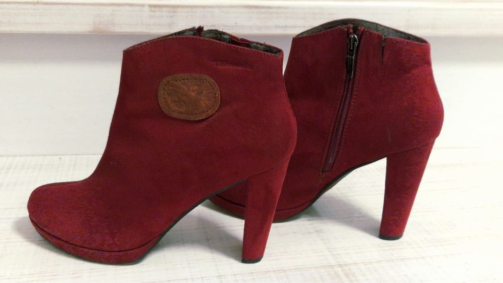 Ghete piele întoarsa Tamaris