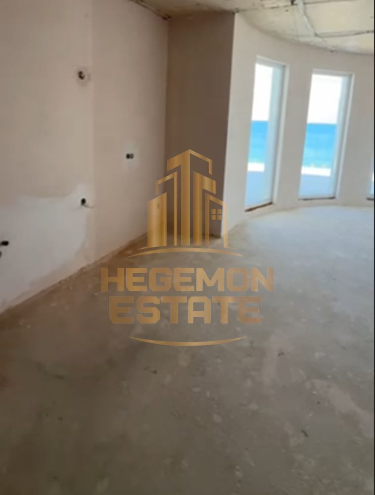 3-стаен в Варна, област-м-т Кабакум площ 120 цена 244400