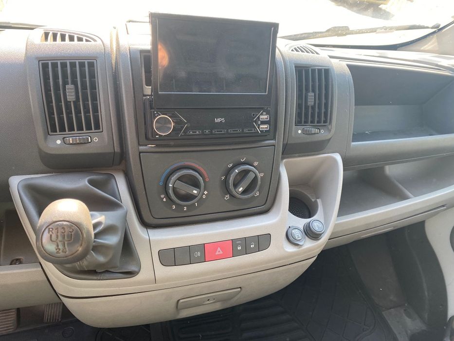Vând Peugeot Boxer