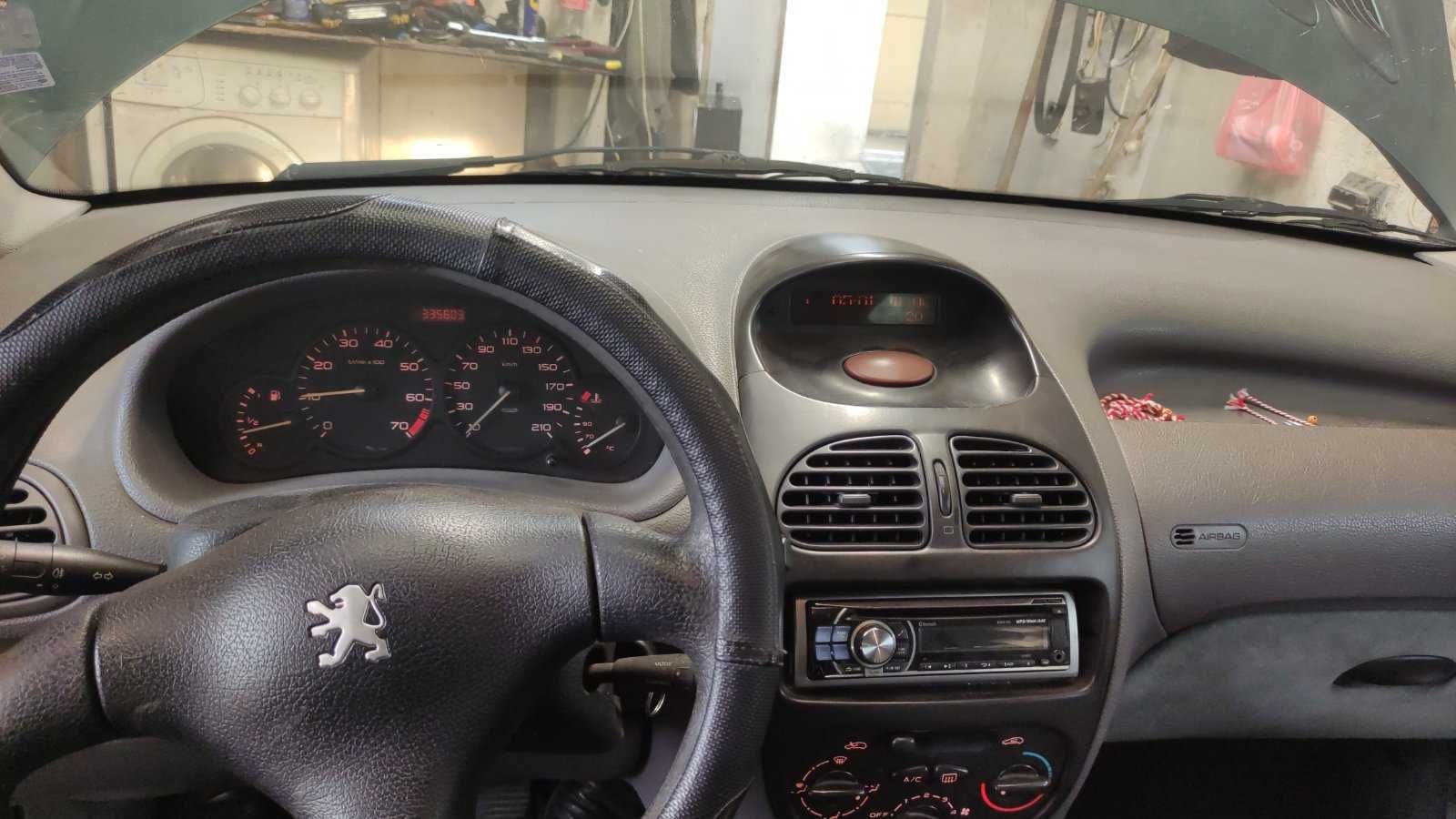 Пежо Peugeot 206 1.4 бензин / газ на части и цяла