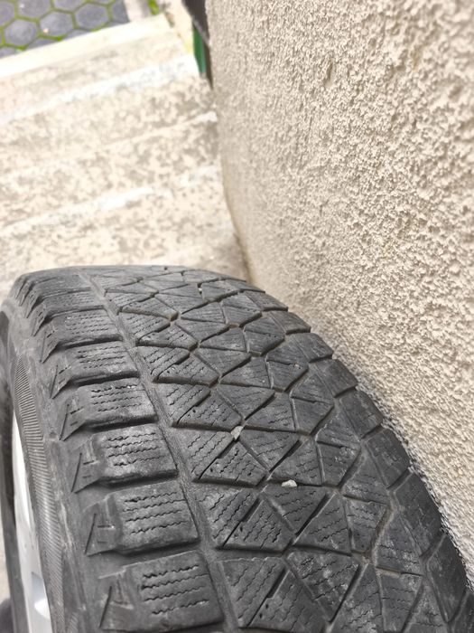 Anvelope iarna Bridgestone Blizzak 215/65/r16 suv 4x4