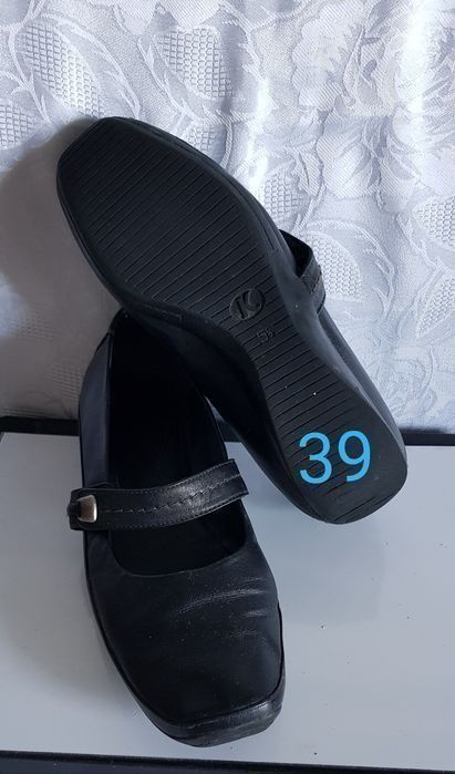 Pantofi din piele naturală