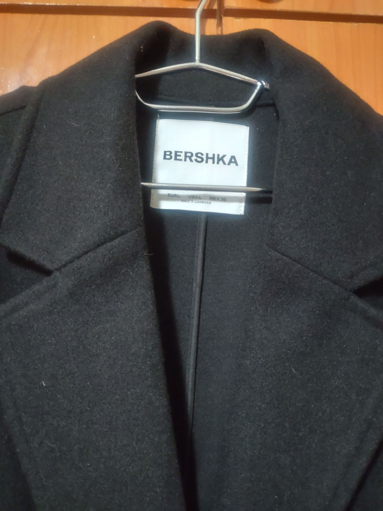 Тонкое пальто без подклада BERSHKA