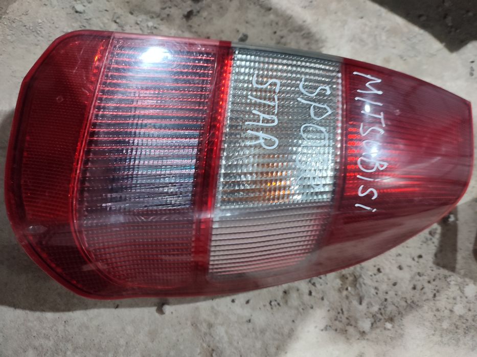 Задний фонар на mitsubisi spase star