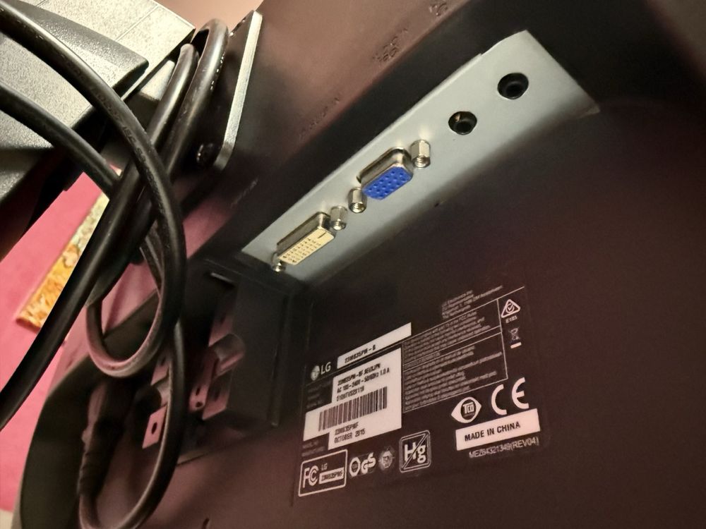Монитор фирма LG