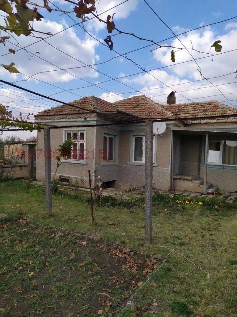 Продава се Къща в Варна, Владислав Варненчик - 100 кв.м за 550 €/кв.м - Снимка #2