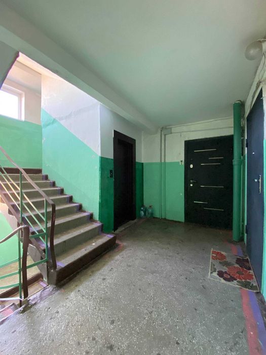 Продам 4х, УП, 8 мкр. 4 этаж