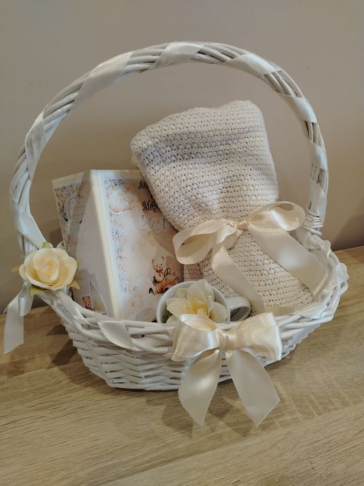 Подарък за изписване на бебе, подарък за новородено, подарък за погача