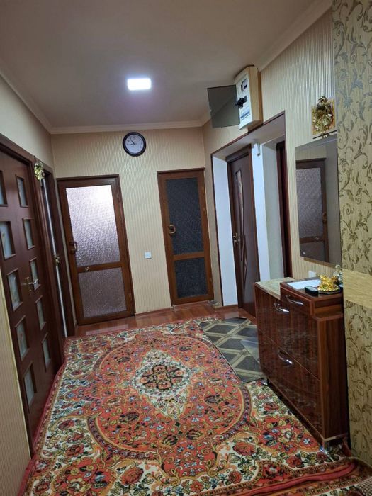 Продается своя отличная квартира в центре Самарканда. ул Амира Темура