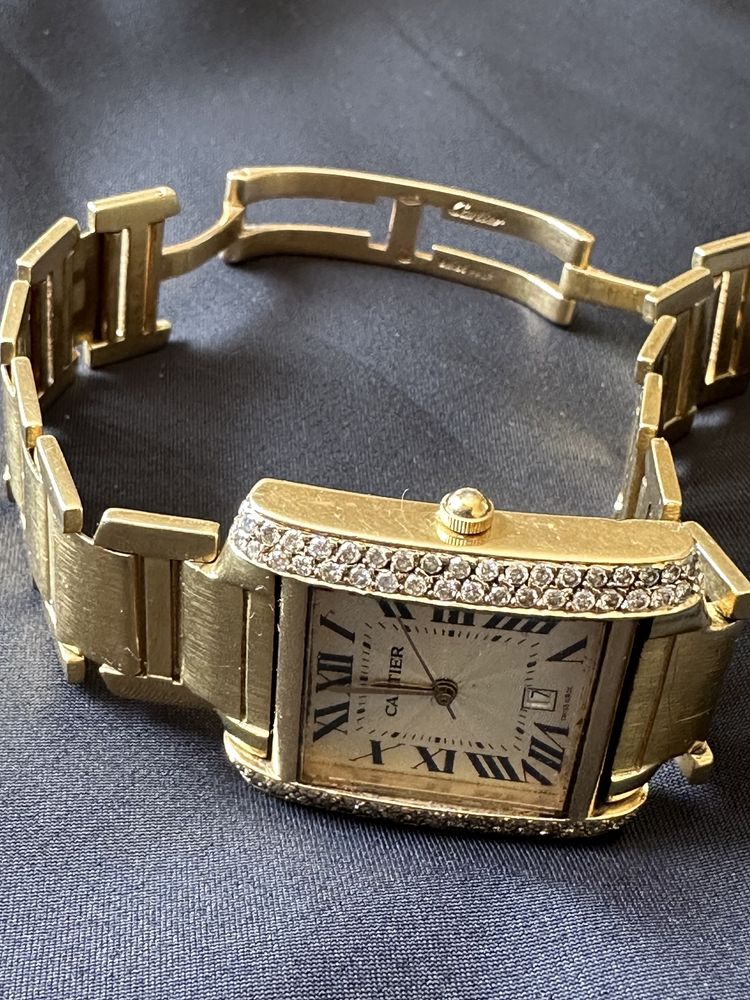 Золотые часы Cartier