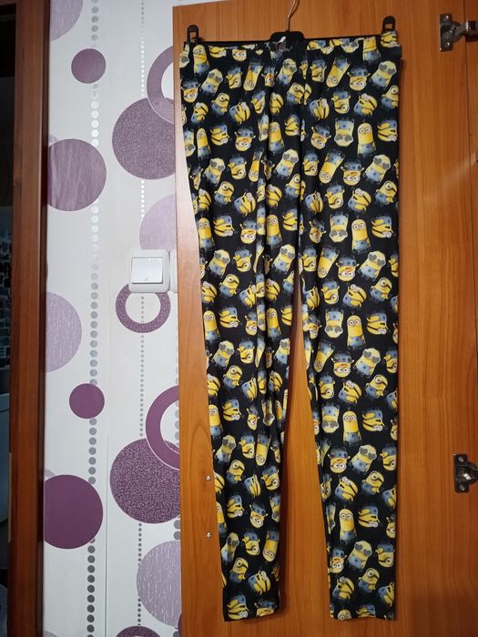 Vând colanți cu minioni