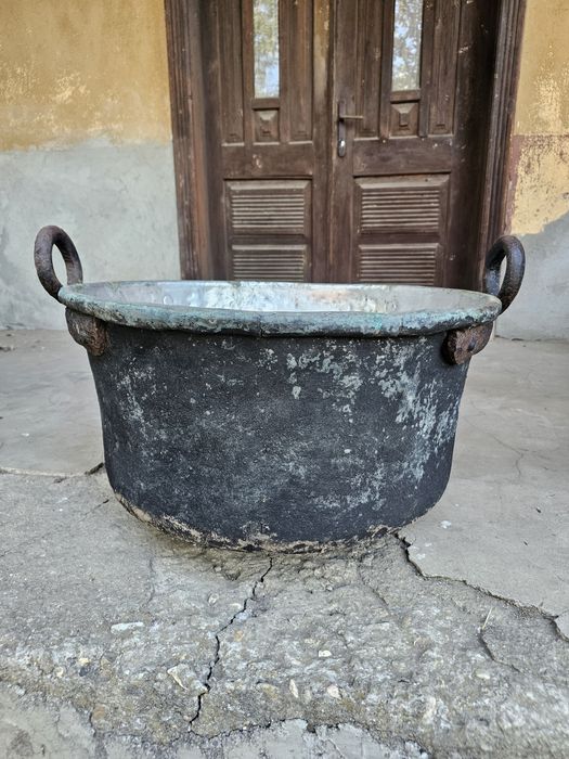 Cazan aramă de gatit vechi de peste 100 de ani
