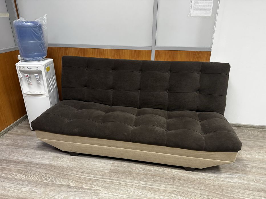 Продам диван ПОЧТИ НОВОЕ