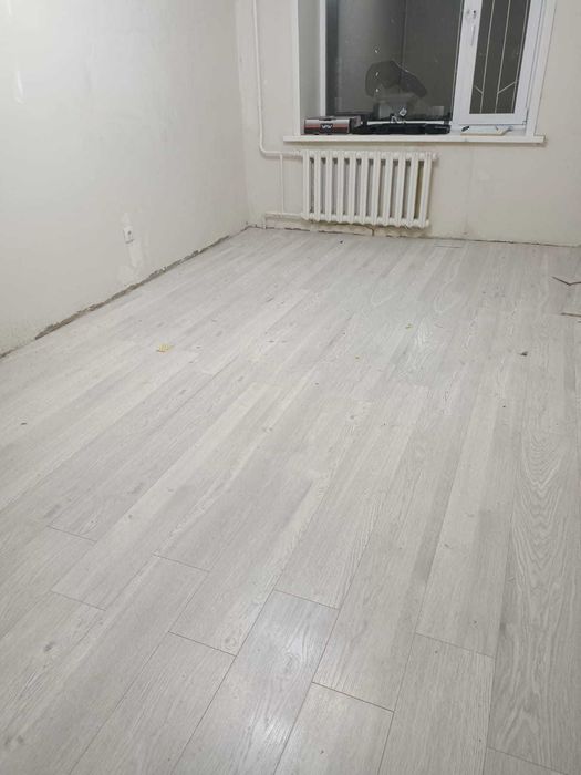 продается ломинат на 72 кв метр