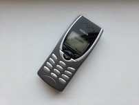 Nokia 8210 - telefon de colectie