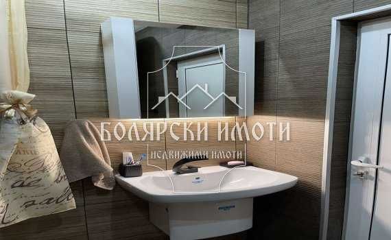Продава се Тристаен апартамент в Велико Търново, Колю Фичето - 90 кв.м за 1423 €/кв.м - Снимка #13