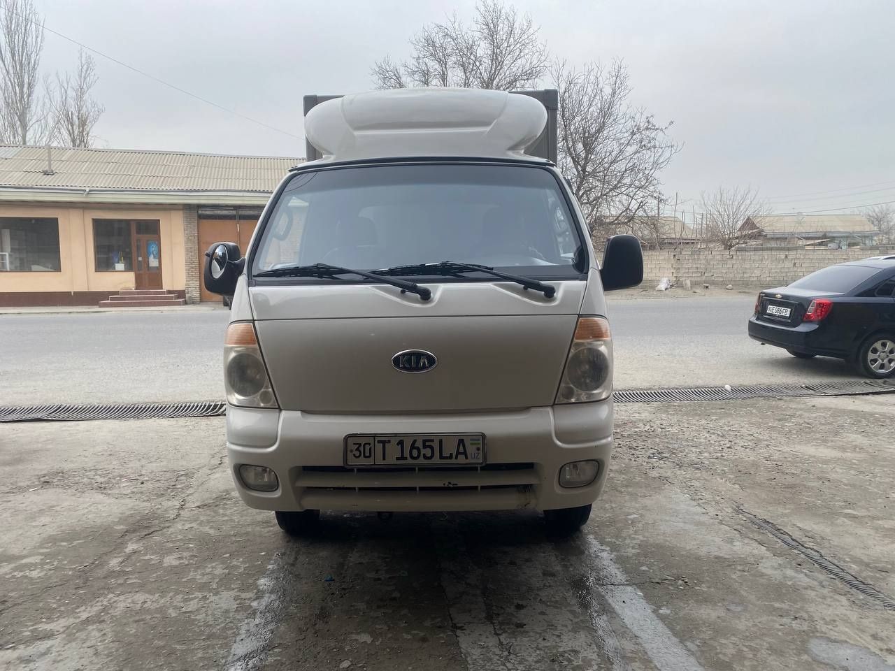 Kia bongo 1,4 T sotiladi