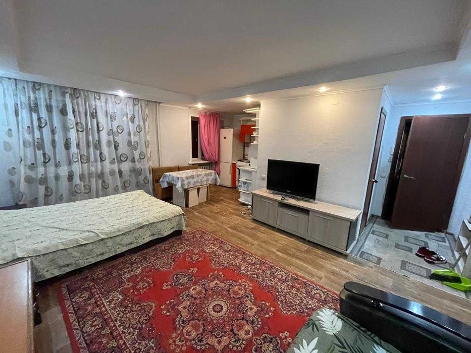 Продам 1.5ку квартиру на Пл. Ушанова (ул. Назврбаева)