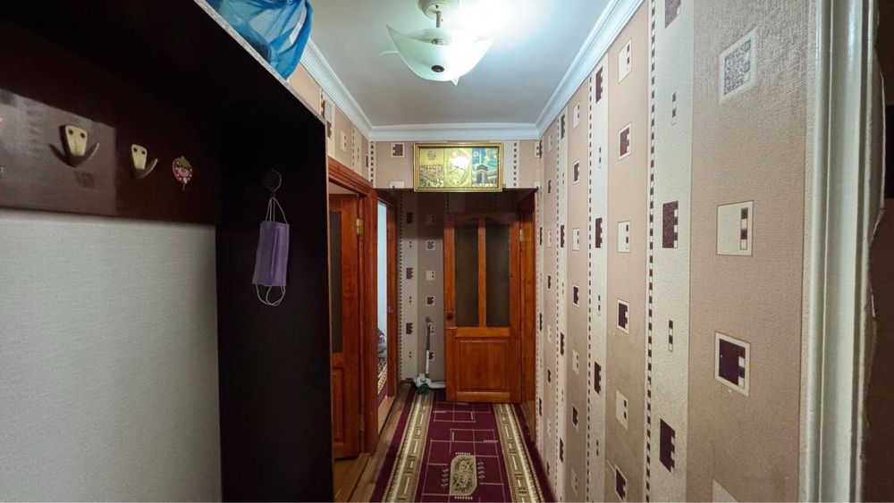 Продается 4 ком. Квартира на 3 этаже площадью 80 кв.м.
