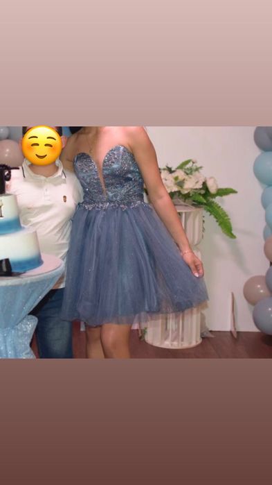 Къса абитуриентска рокля