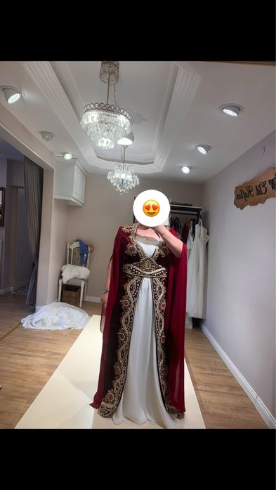 Кафтан - носия за къна вечер