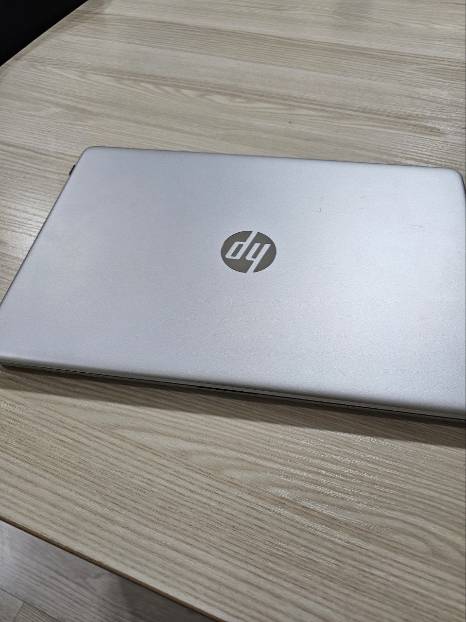 Notebook Hp i3 8gb 256gb yangi