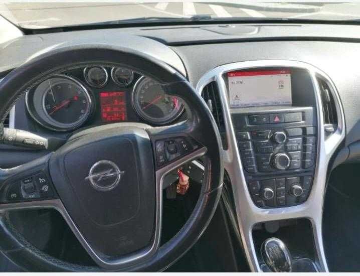Vând Opel Astra Sports Tourer – 1.6 CDTI, 110 CP, an 2015