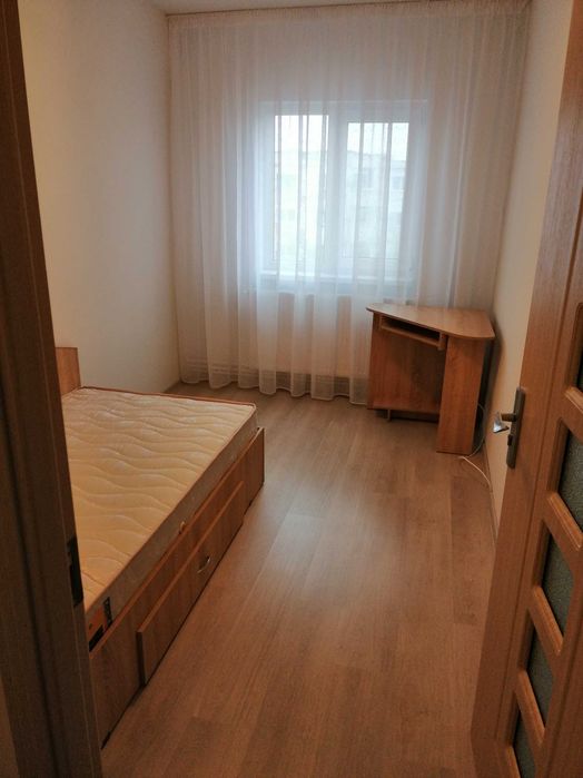 Urgent - Inchiriez apartament cu 3 camere - renovat complet