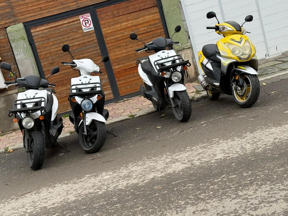 Închiriez scutere / Rent Scooters